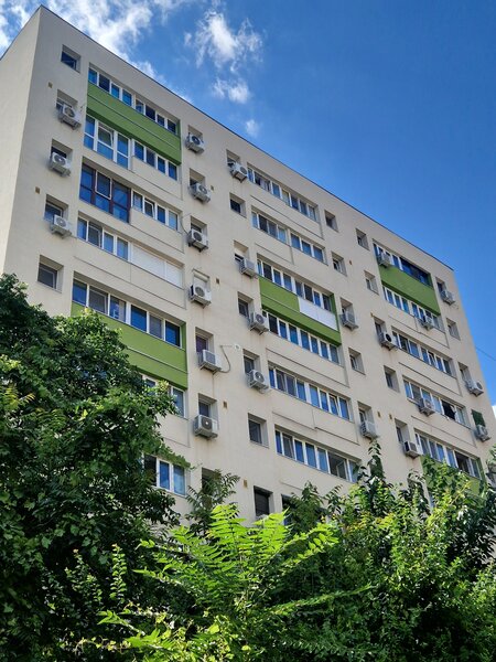 Iancului, Elev Stefanescu, langa metrou Piata Iancului,